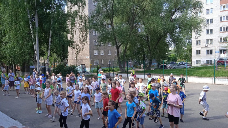 День России в школьном лагере: праздник единства и патриотизма!.